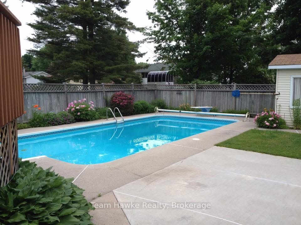 35 Brule Street Property Photo 42