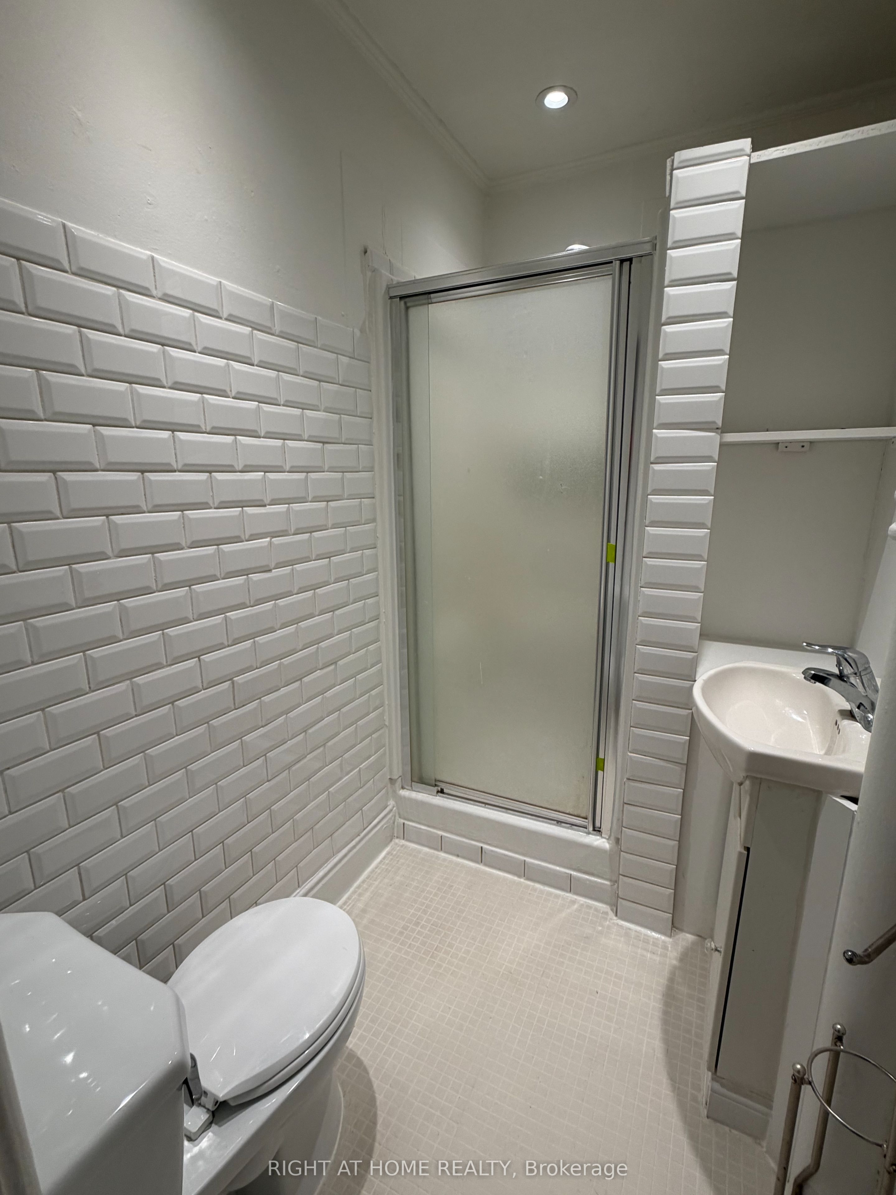 62 Dunlop Street W Property Photo 11