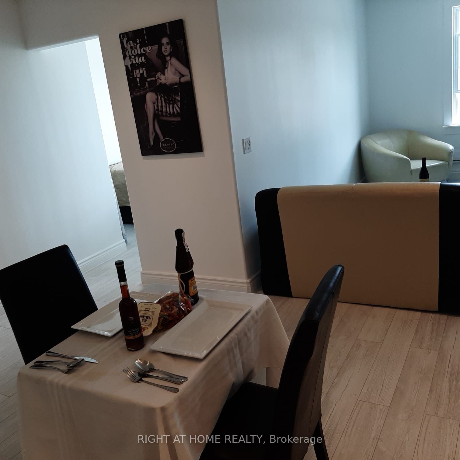 62 Dunlop Street W Property Photo 15