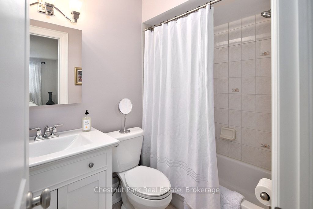 40 Barker Boulevard Property Photo 15