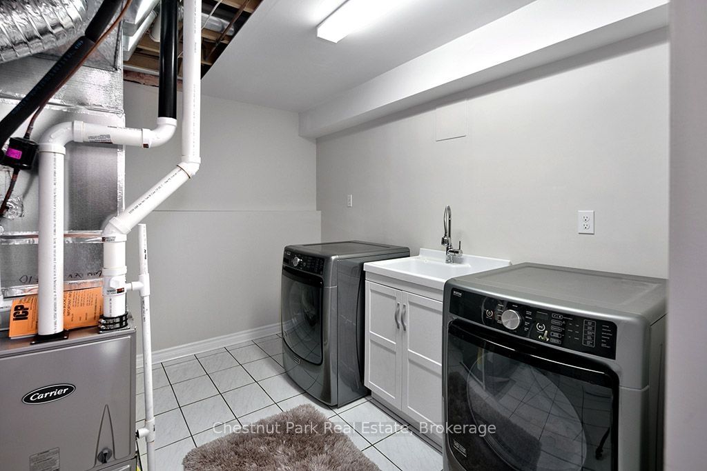 40 Barker Boulevard Property Photo 24