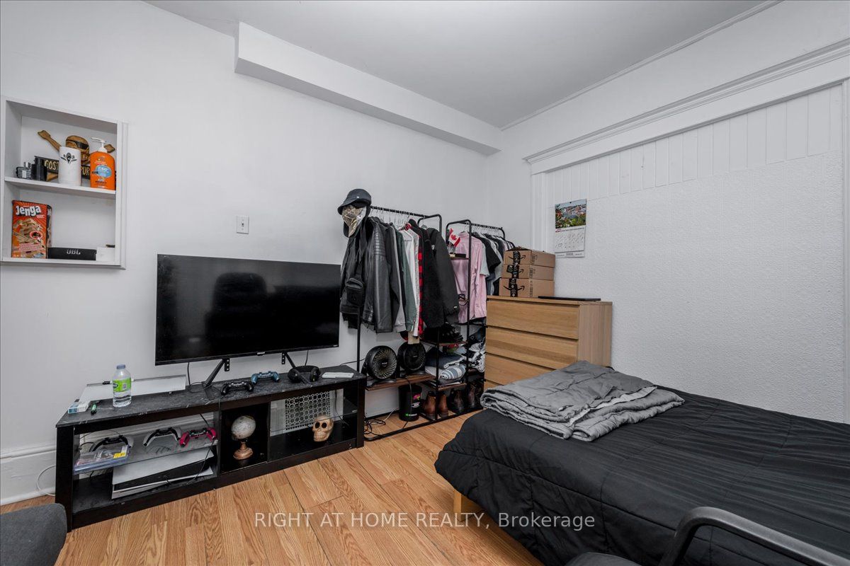 29 Peel Street Property Photo 13