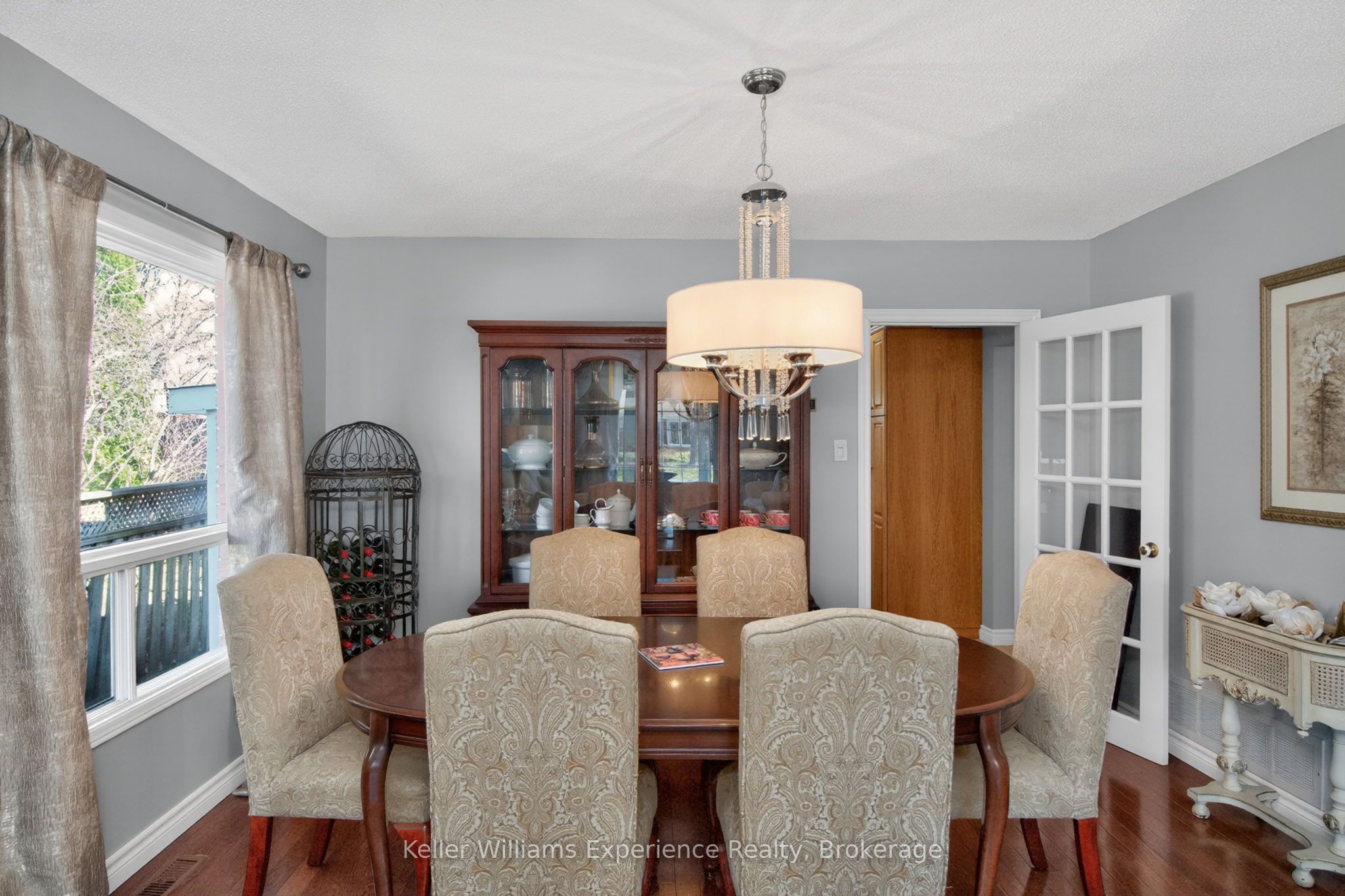 933 Playfair Road Property Photo 17