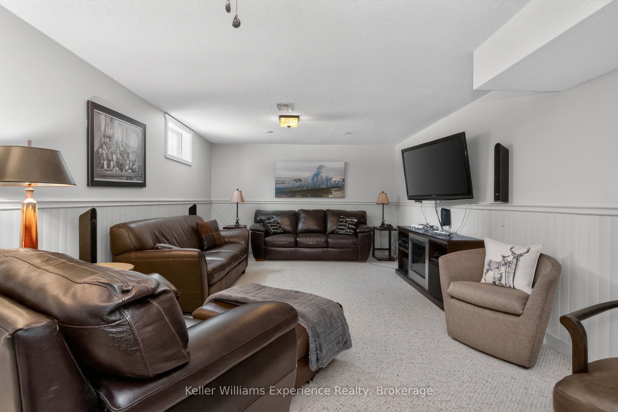 933 Playfair Road Property Photo 32
