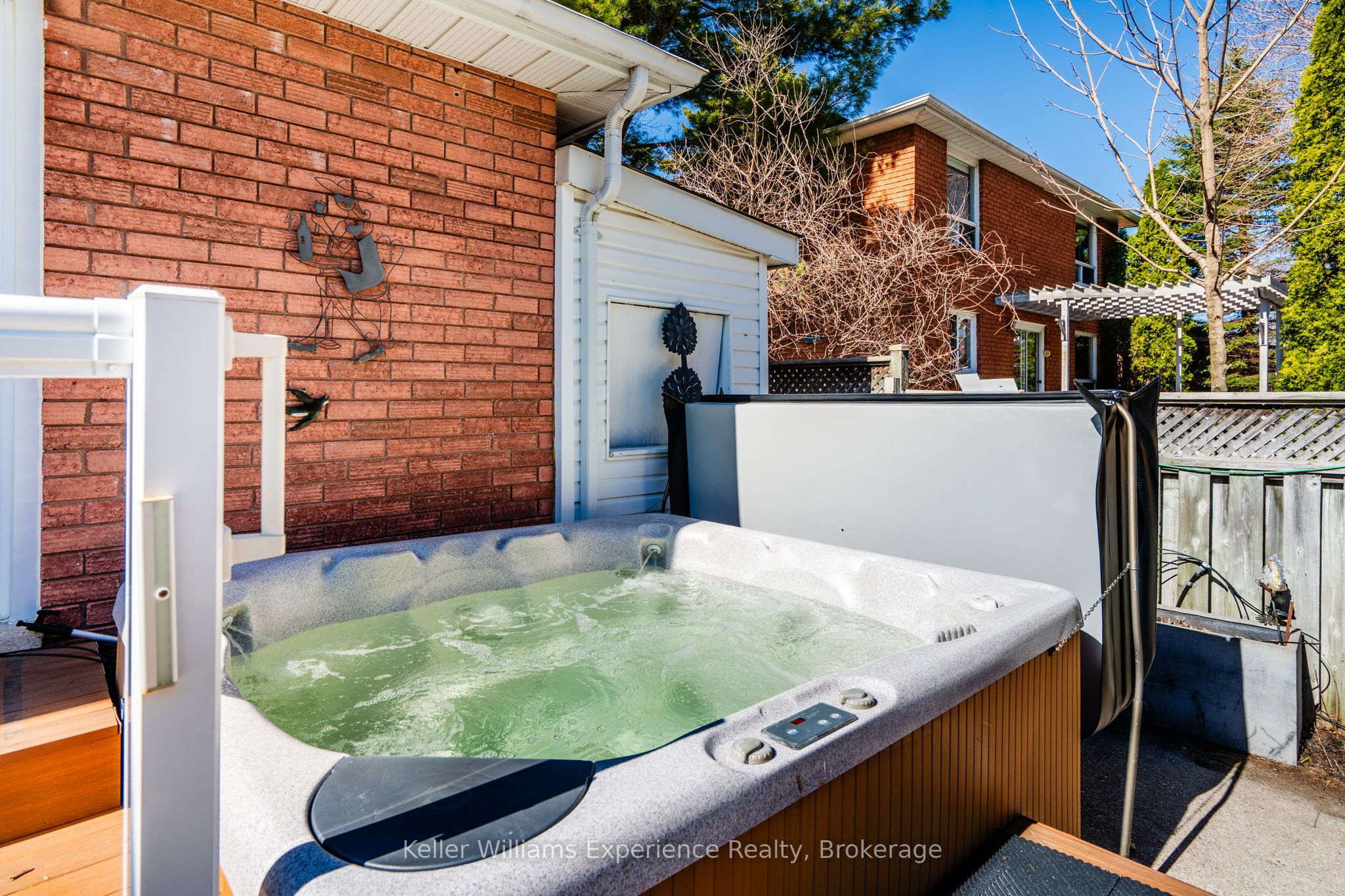 933 Playfair Road Property Photo 42