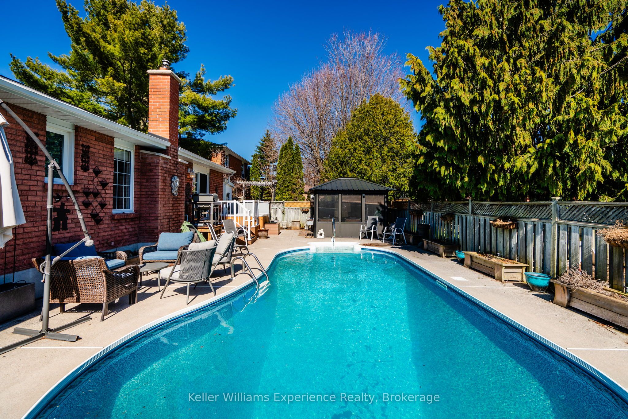 933 Playfair Road Property Photo 45