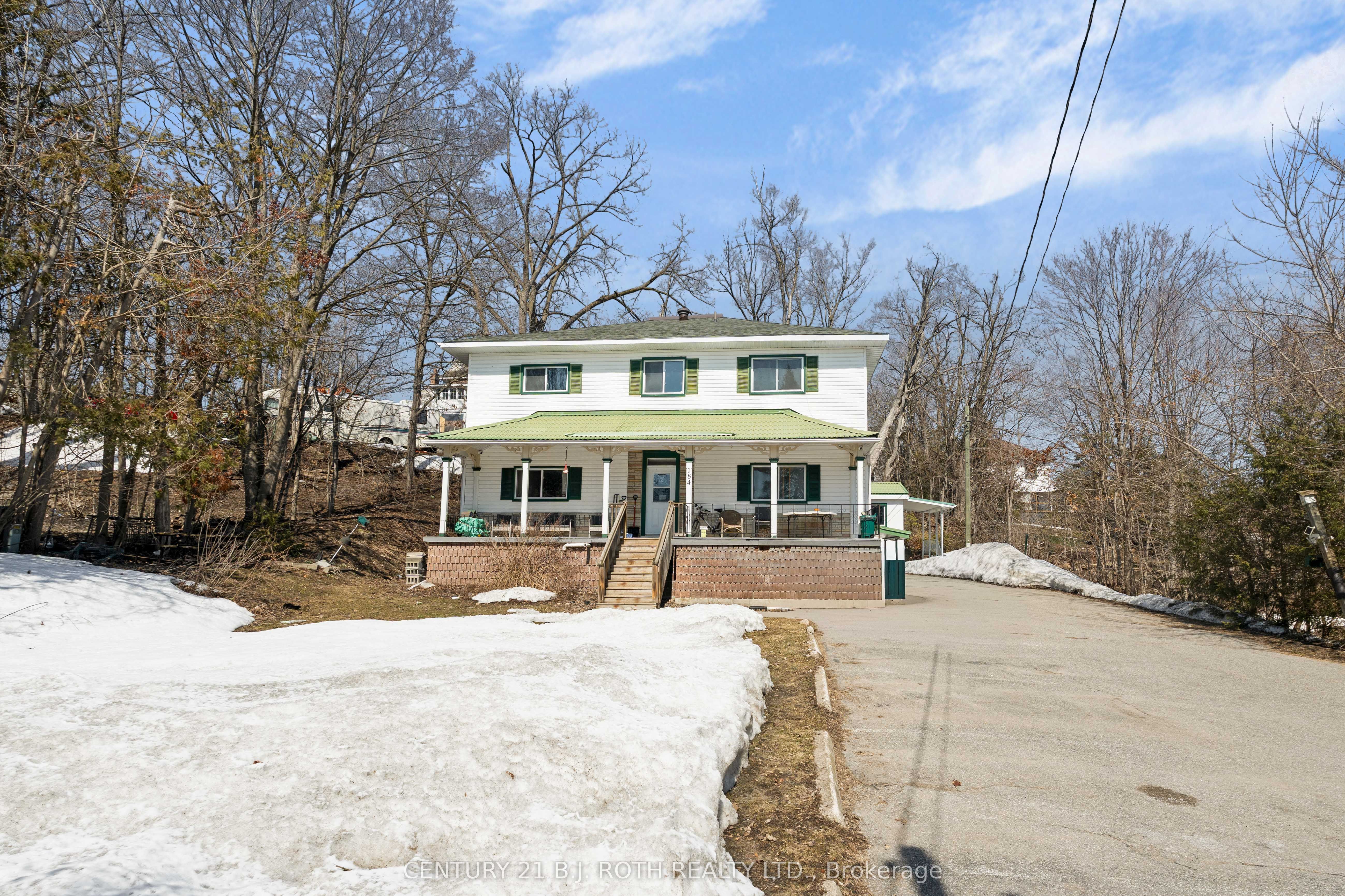 184 Borland Street E Property Photo 2