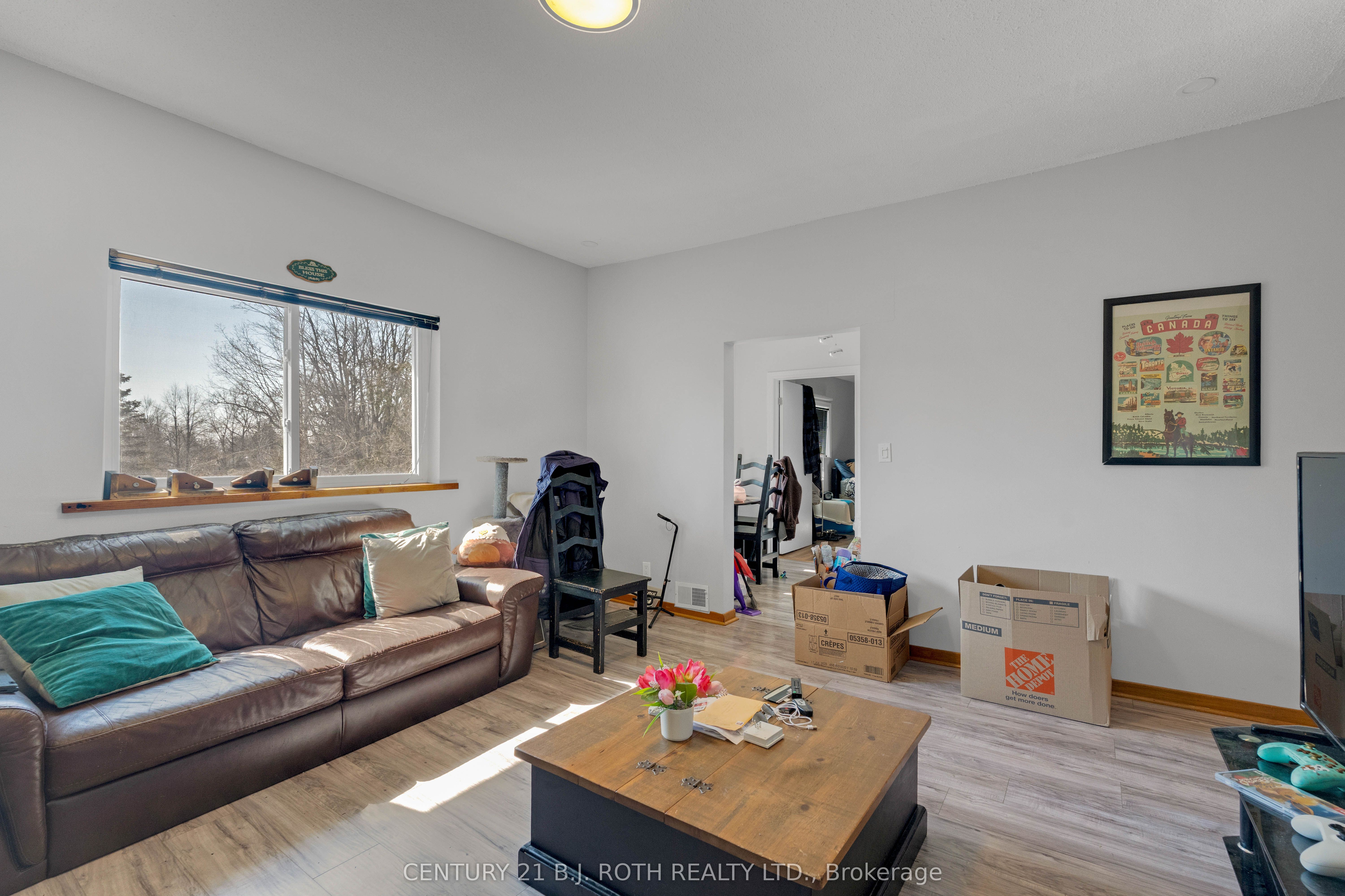 184 Borland Street E Property Photo 13