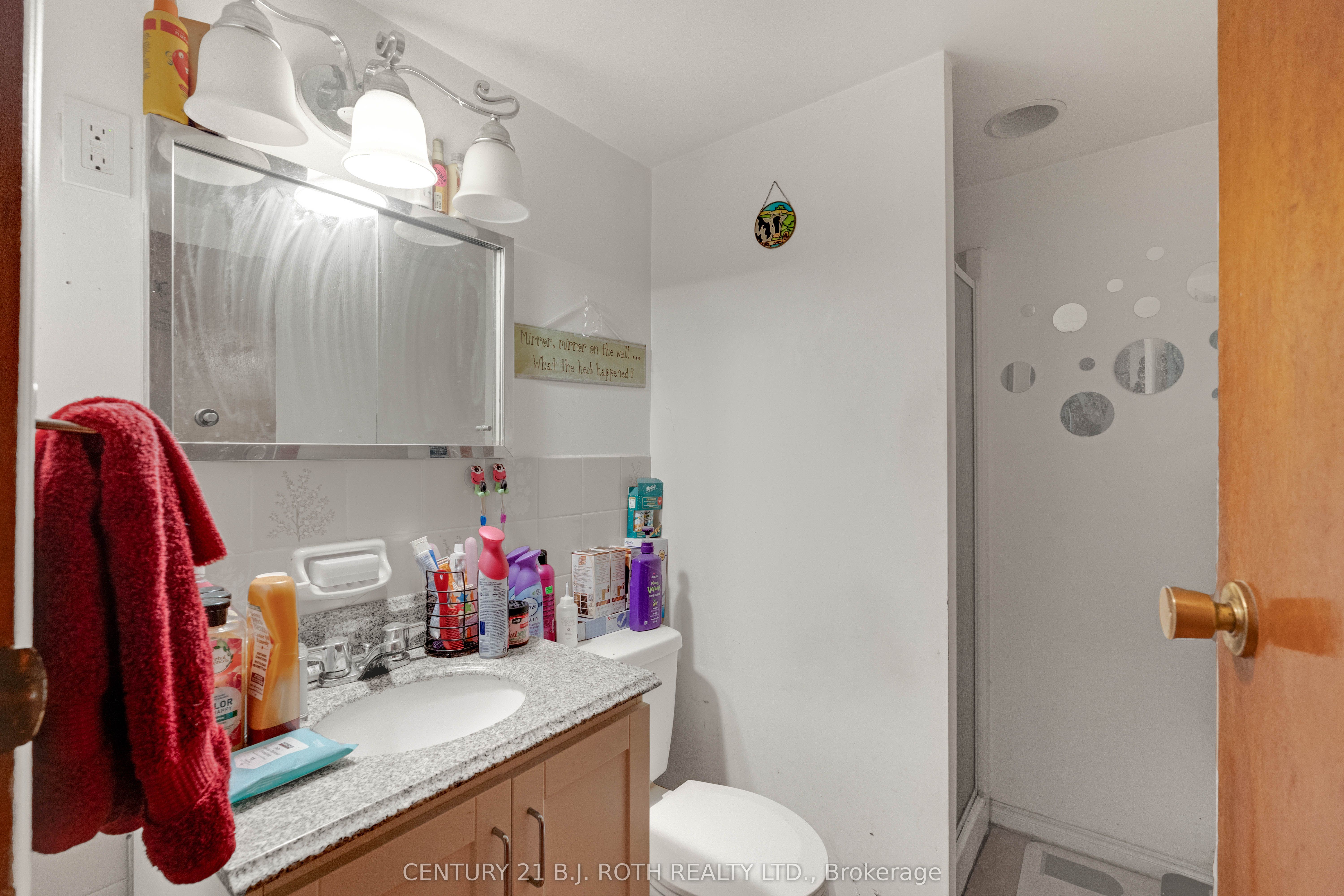 184 Borland Street E Property Photo 26