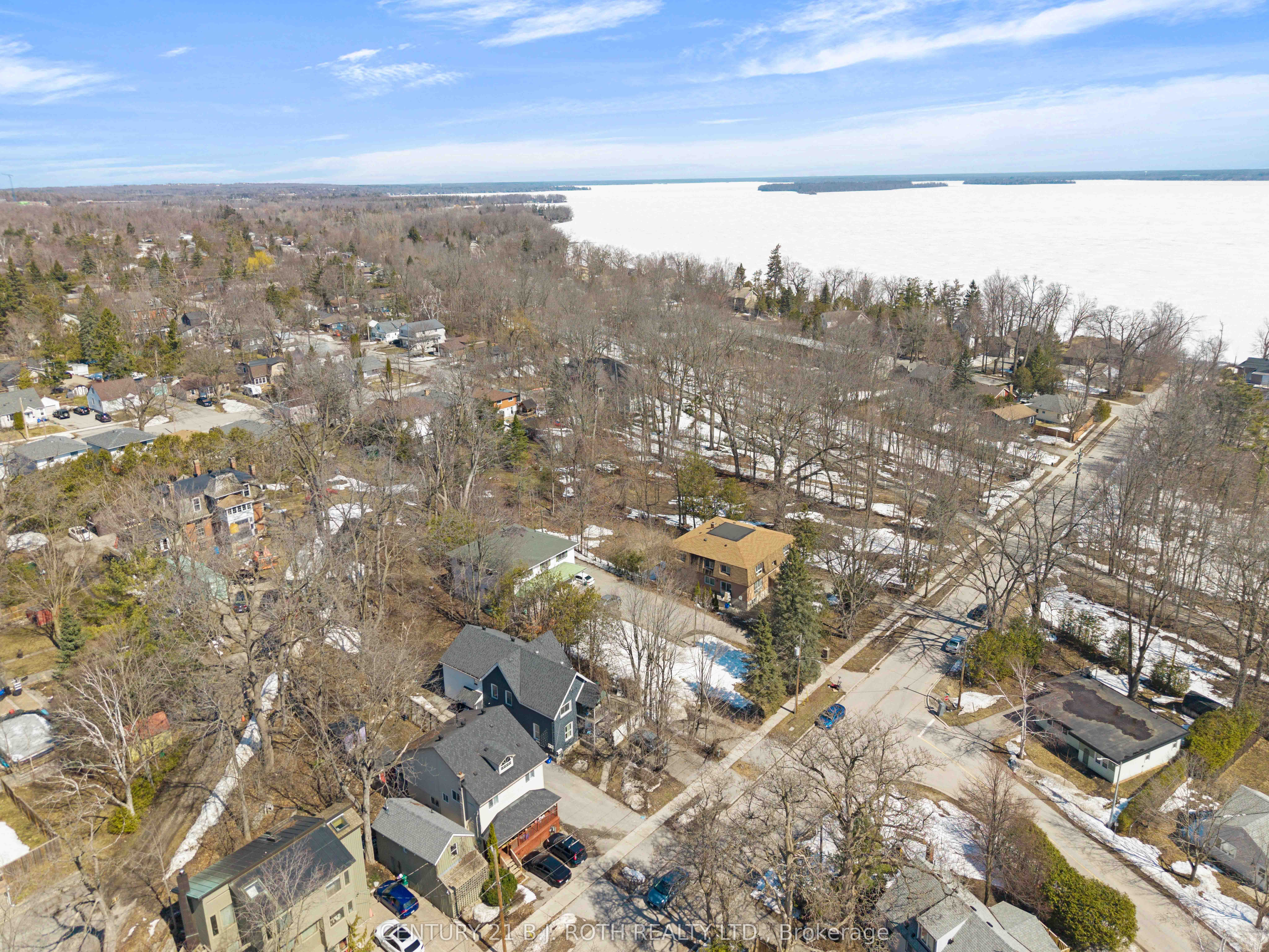 184 Borland Street E Property Photo 42