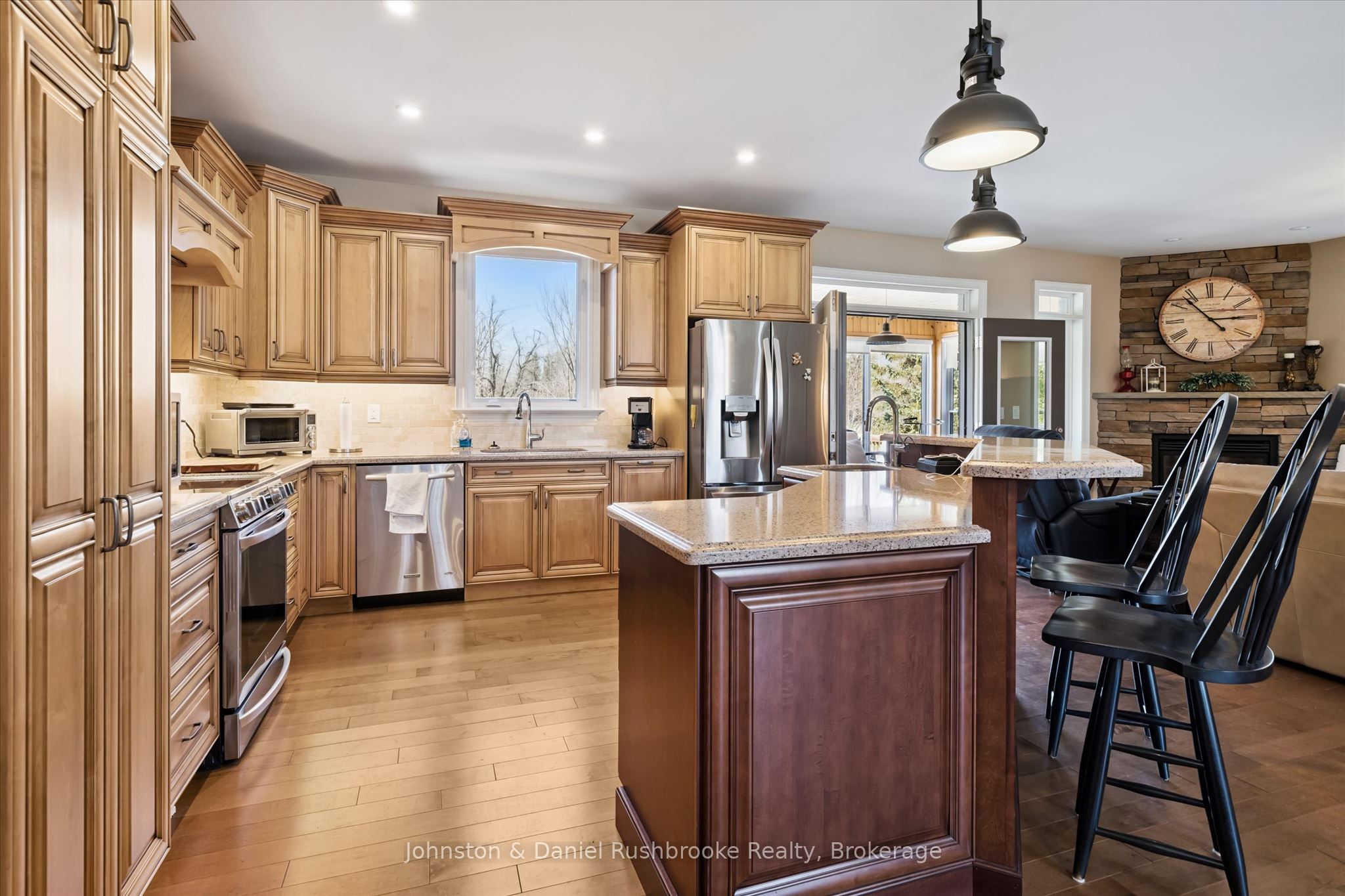 1842 Meadowview Court Property Photo 8