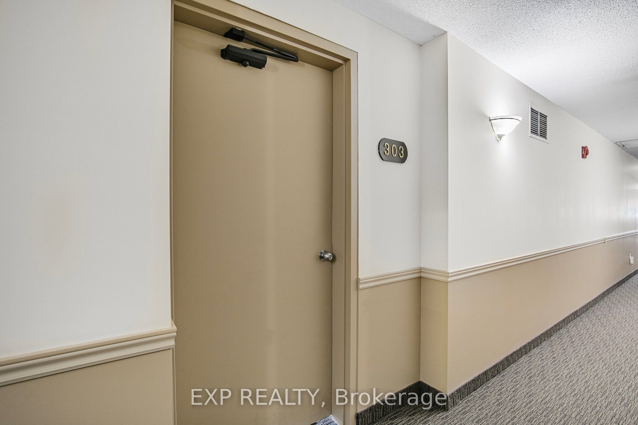 107 Bond Street 303 Property Photo 5