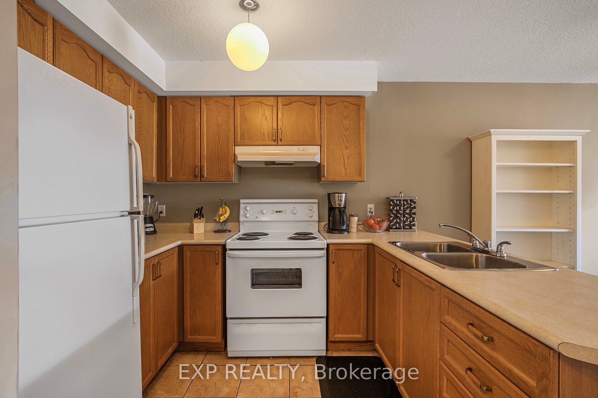 107 Bond Street 303 Property Photo 9