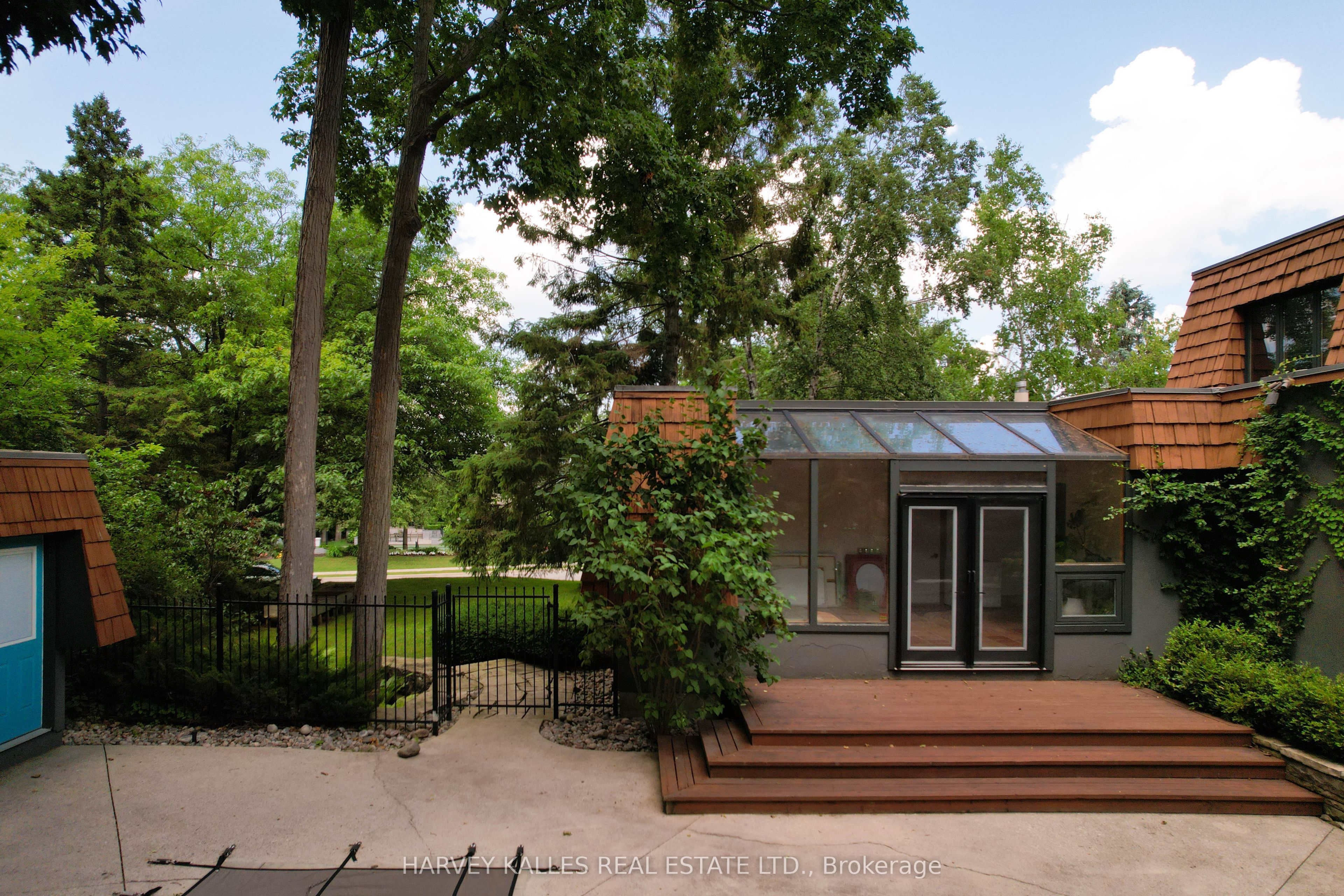 23 Royal Oak Drive Property Photo 25