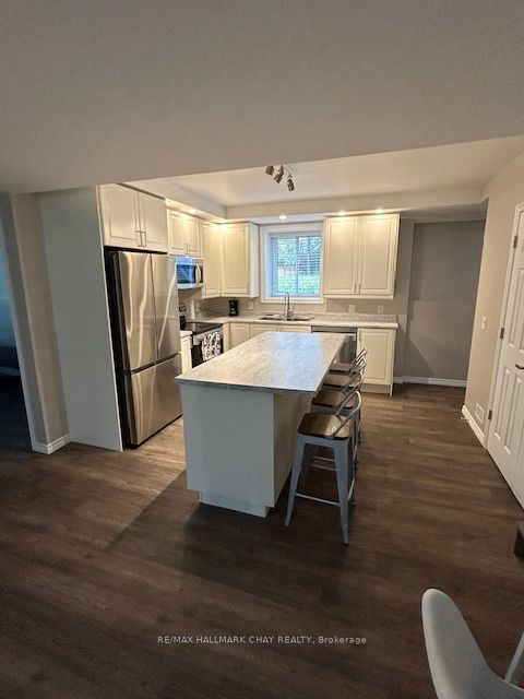 2082 Centre Avenue Property Photo 19