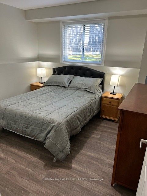2082 Centre Avenue Property Photo 25
