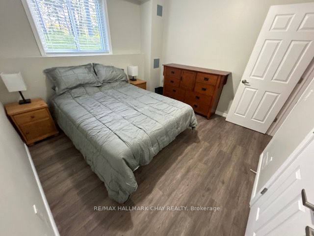 2082 Centre Avenue Property Photo 26