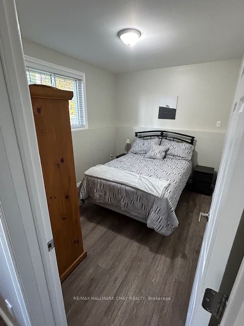 2082 Centre Avenue Property Photo 27