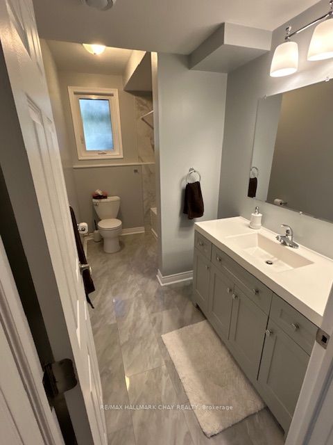 2082 Centre Avenue Property Photo 29