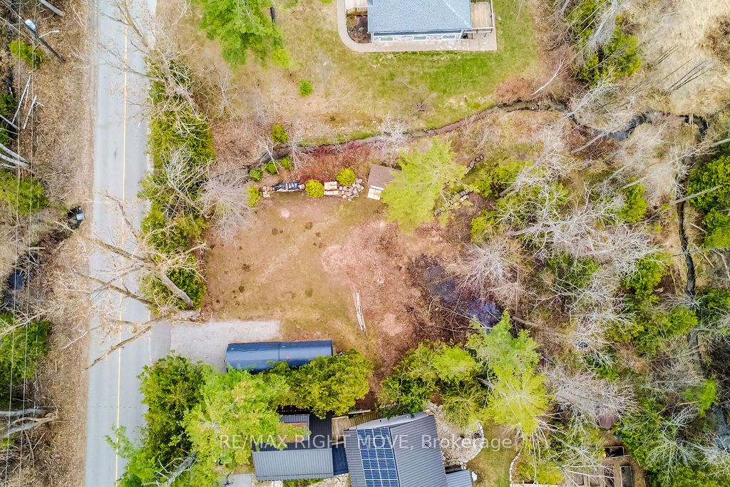 454 Bay Street Property Photo 8