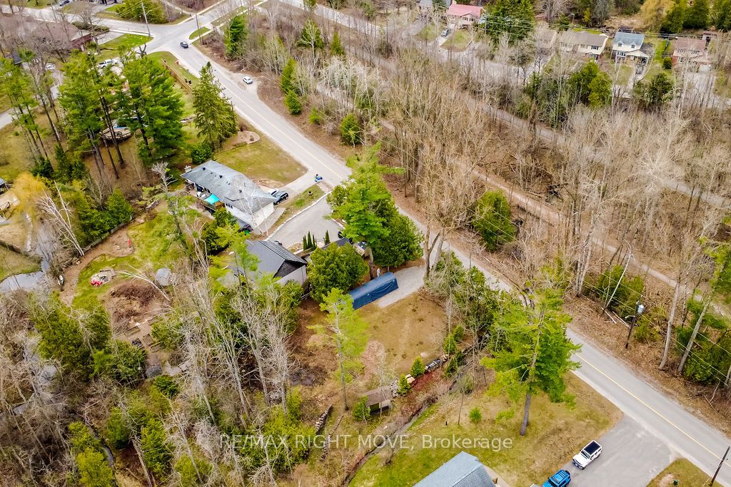 454 Bay Street Property Photo 11