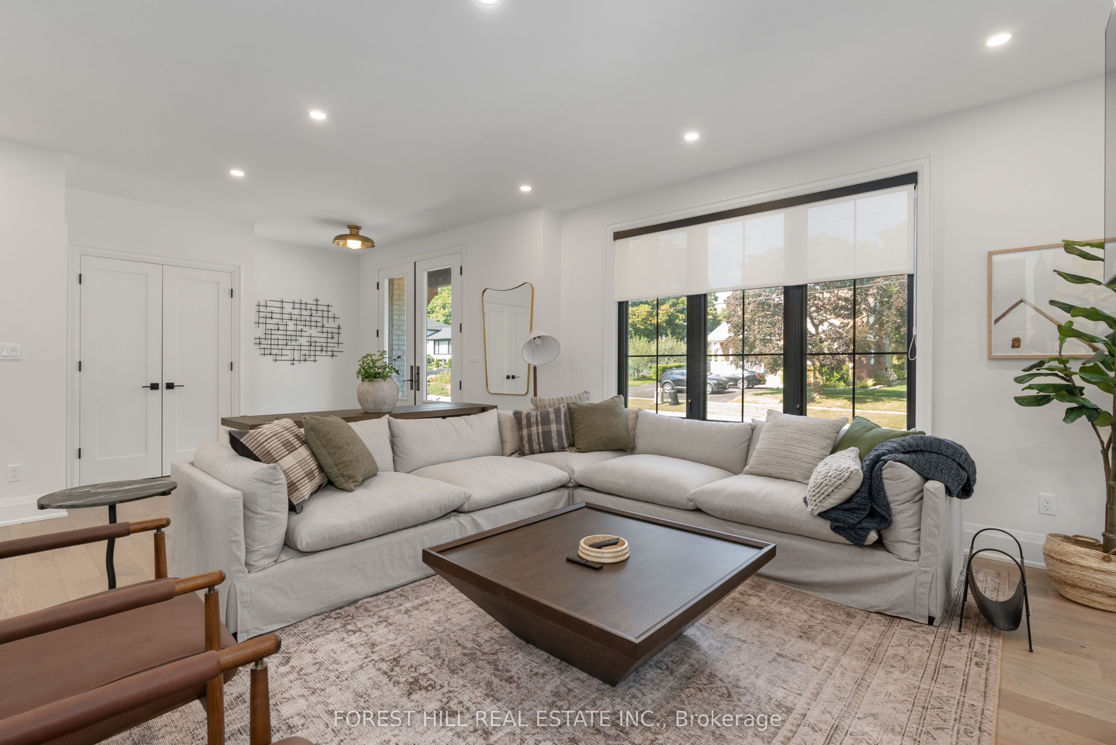 271 Codrington Street Property Photo 7