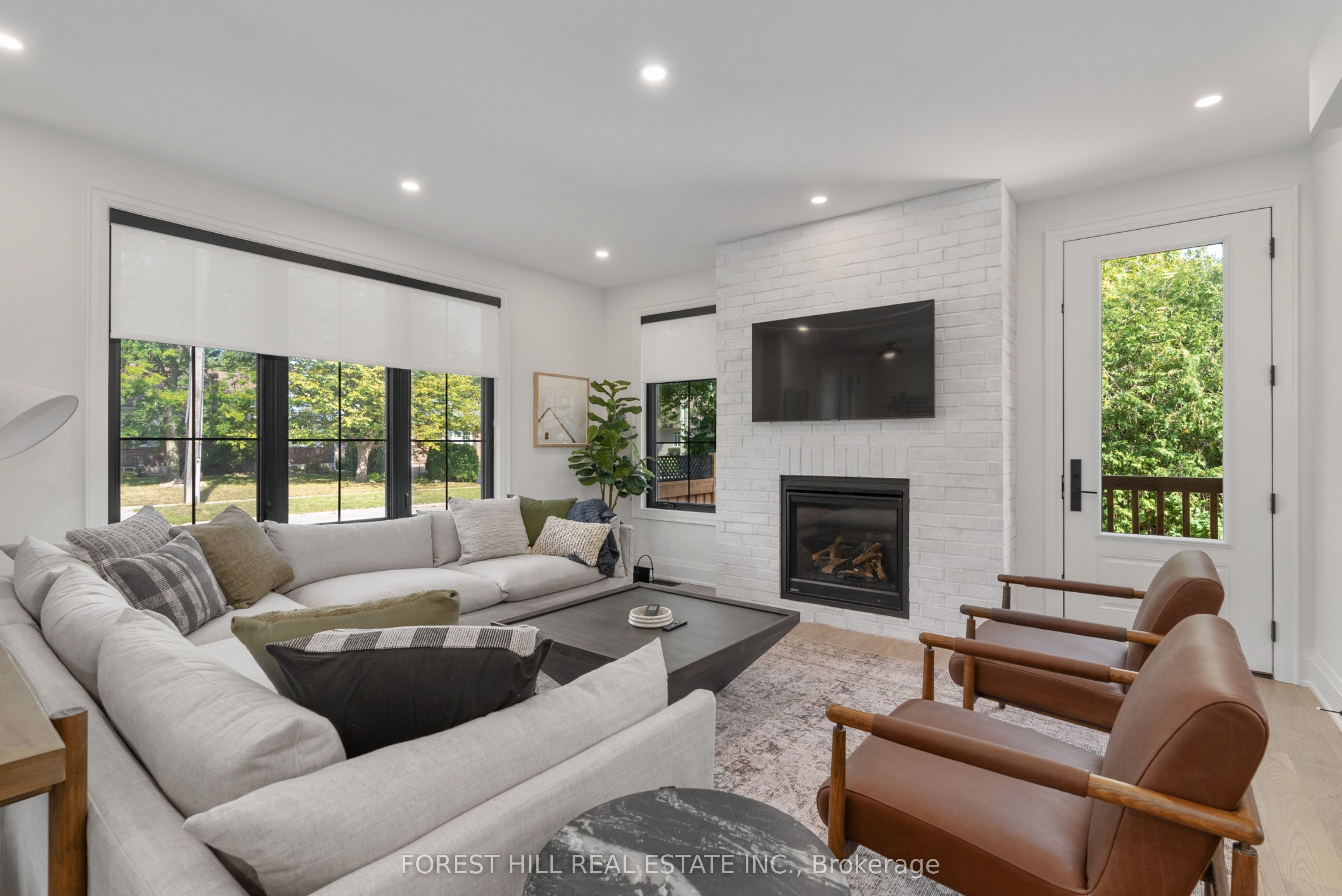 271 Codrington Street Property Photo 8