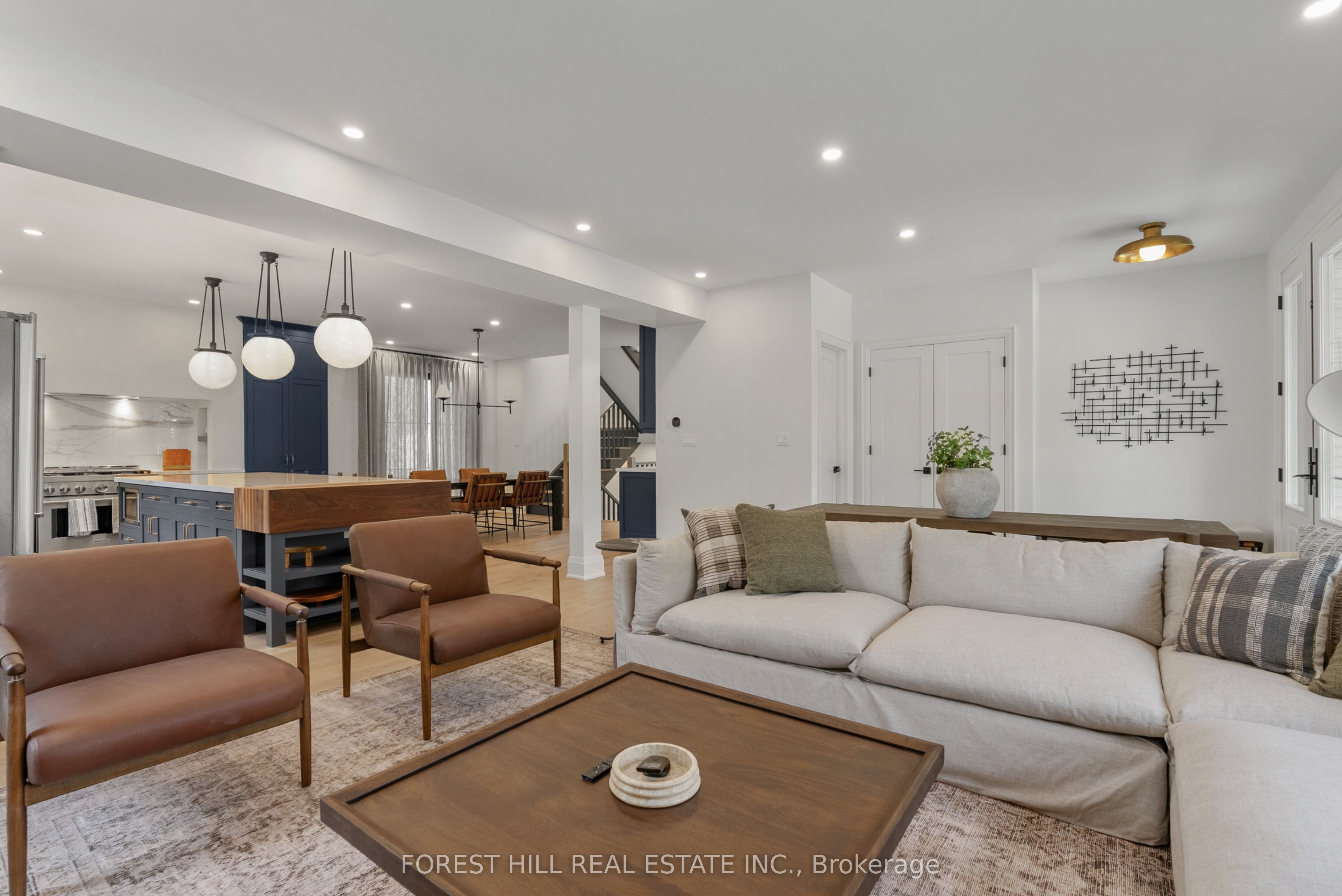 271 Codrington Street Property Photo 9