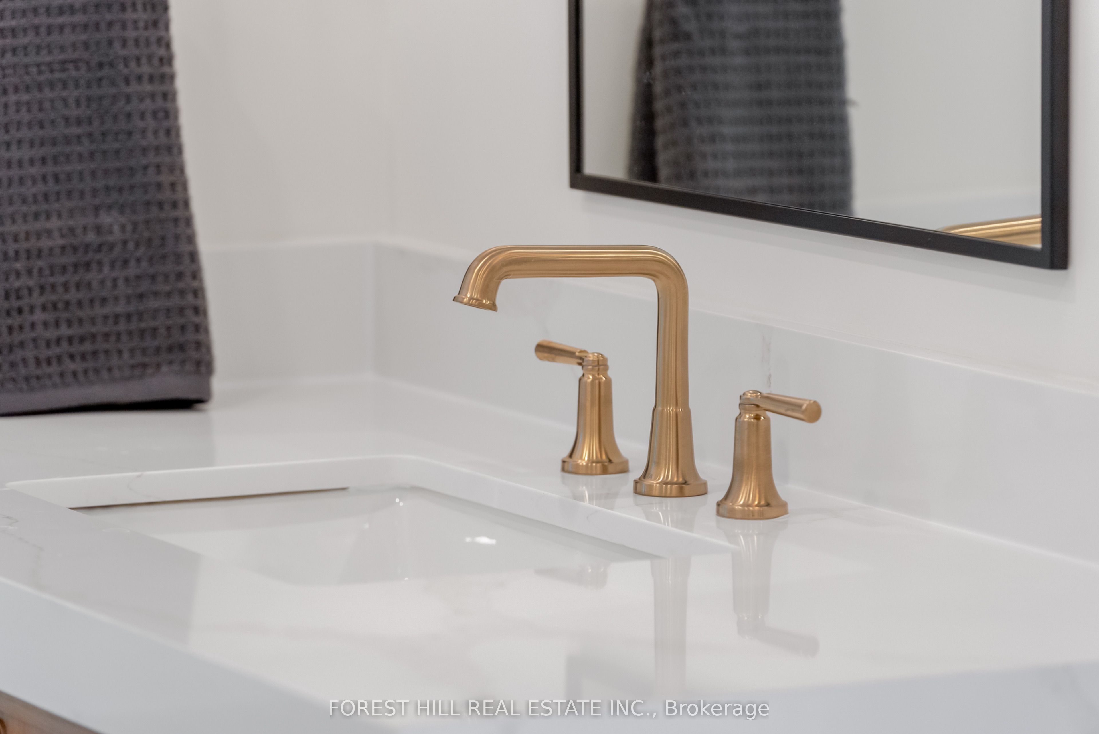 271 Codrington Street Property Photo 24