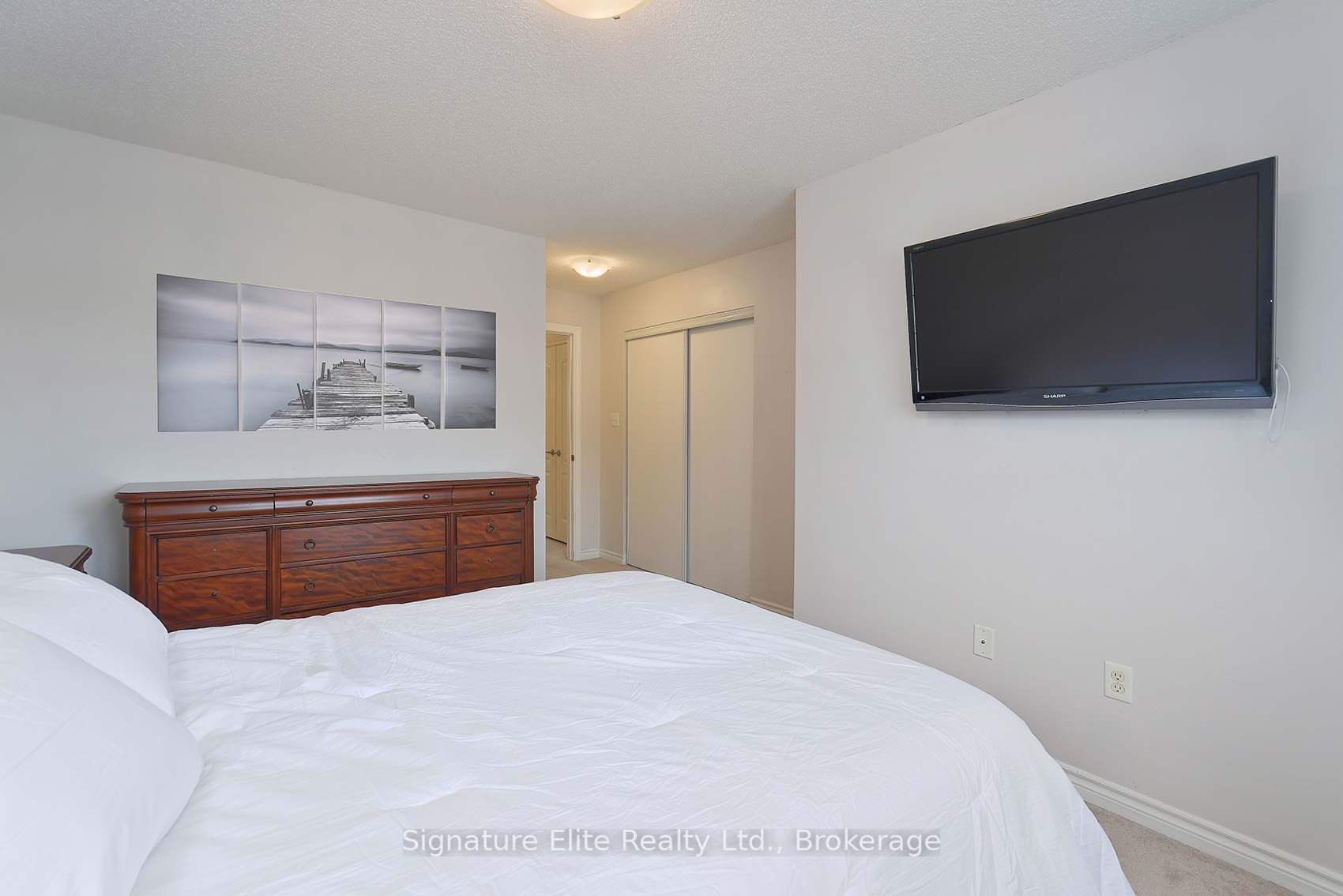 57 Ferndale Drive S 7 Property Photo 20