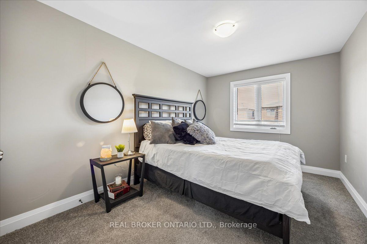 215 Centre Street Property Photo 19