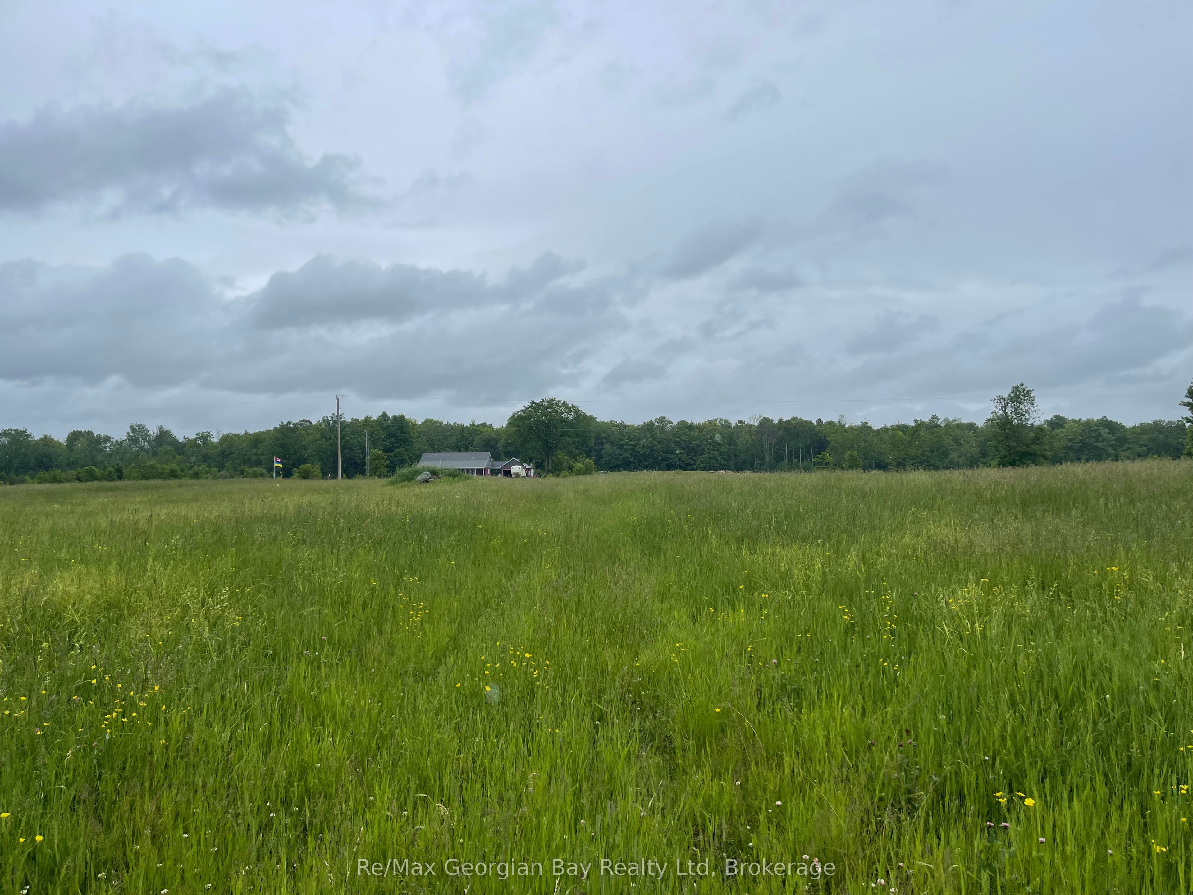 1744 Balkwill Line Property Photo 5