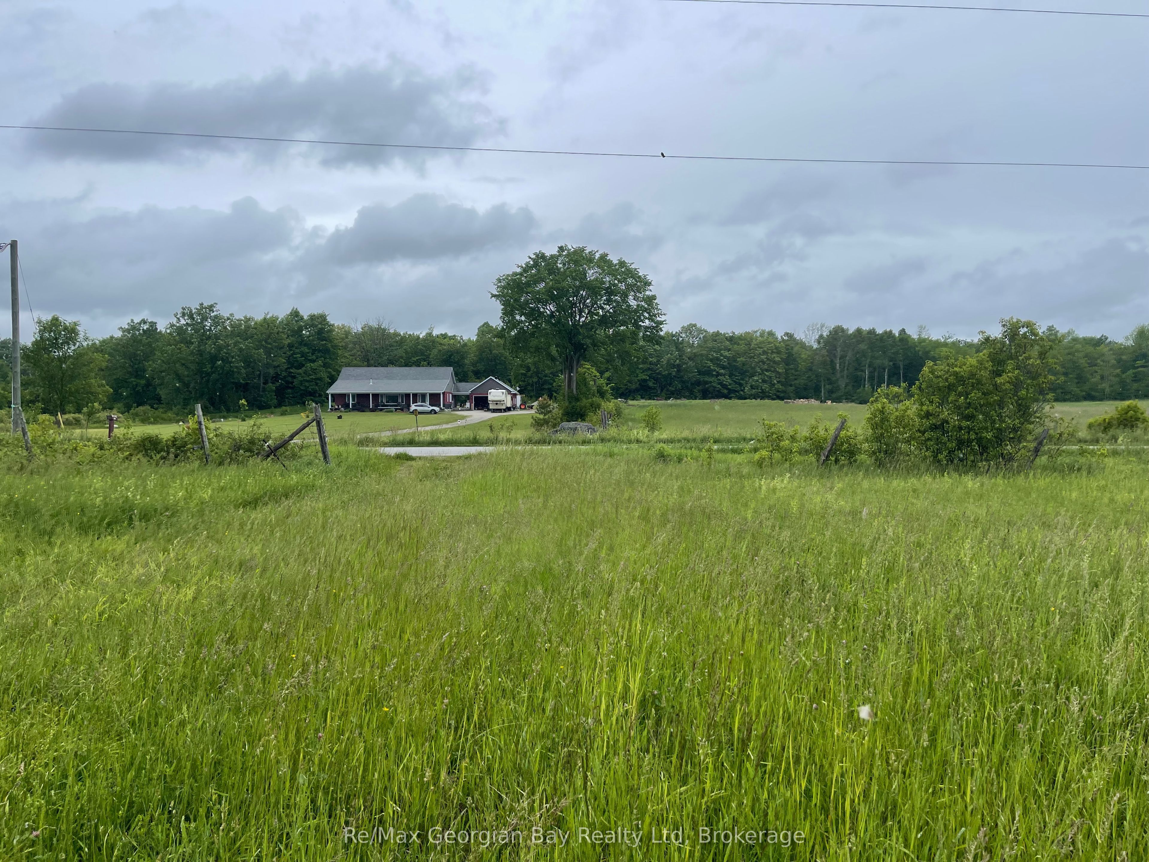 1744 Balkwill Line Property Photo 6