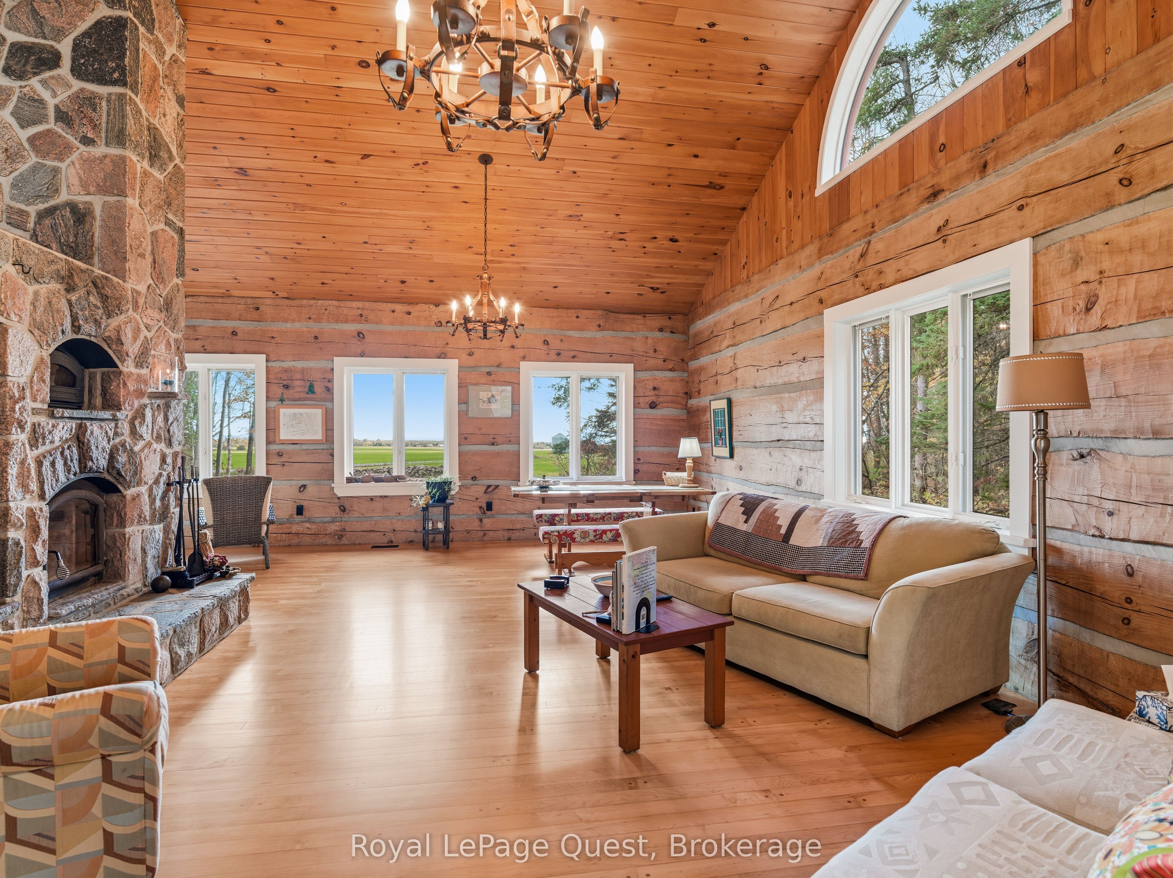 160 14 Concession W Property Photo 10