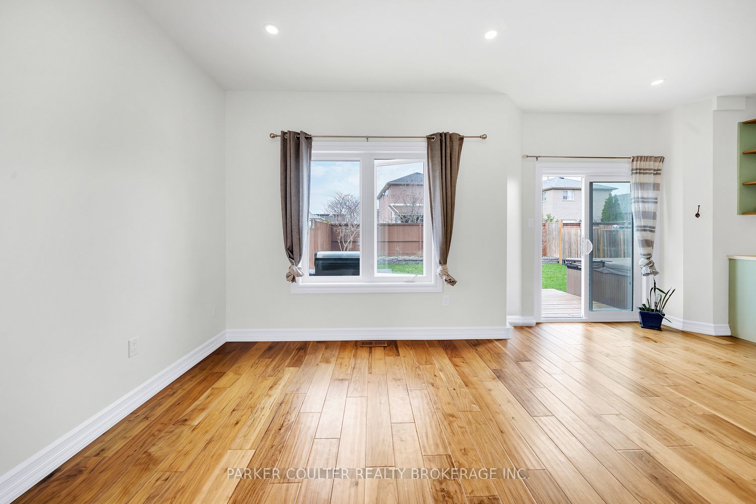 151 Raymond Crescent Property Photo 6
