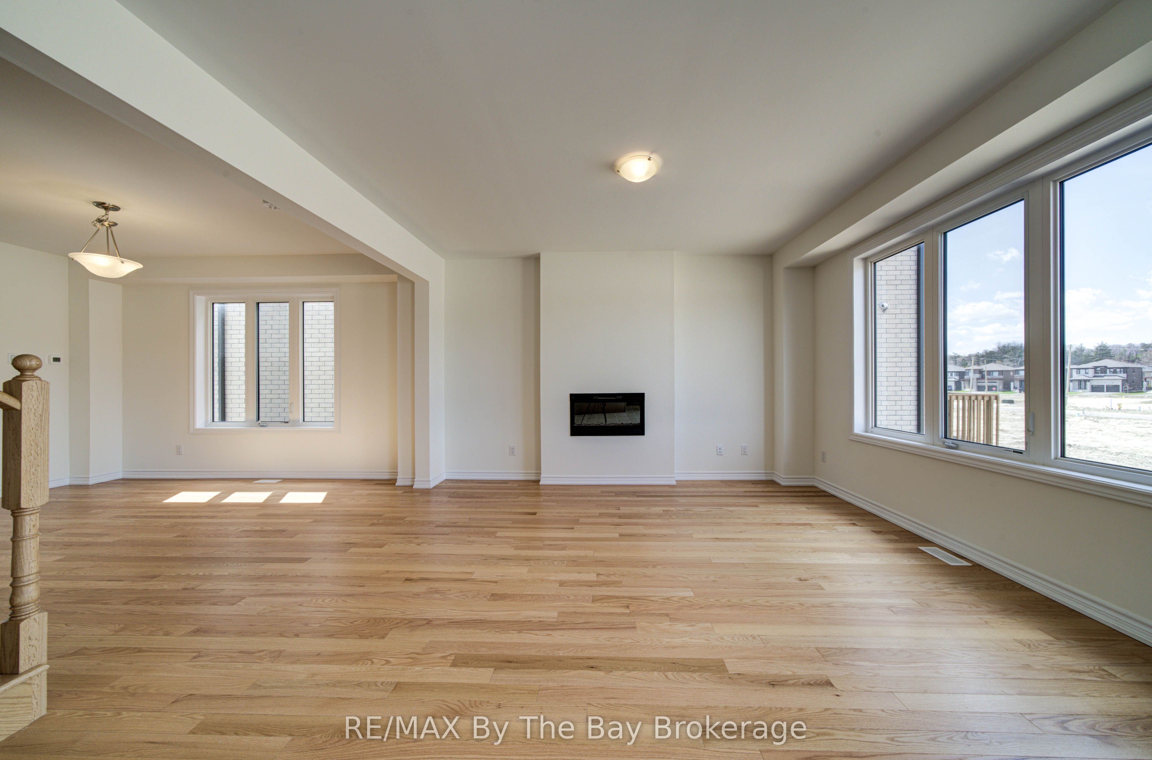 61 Rosanne Circle Property Photo 7