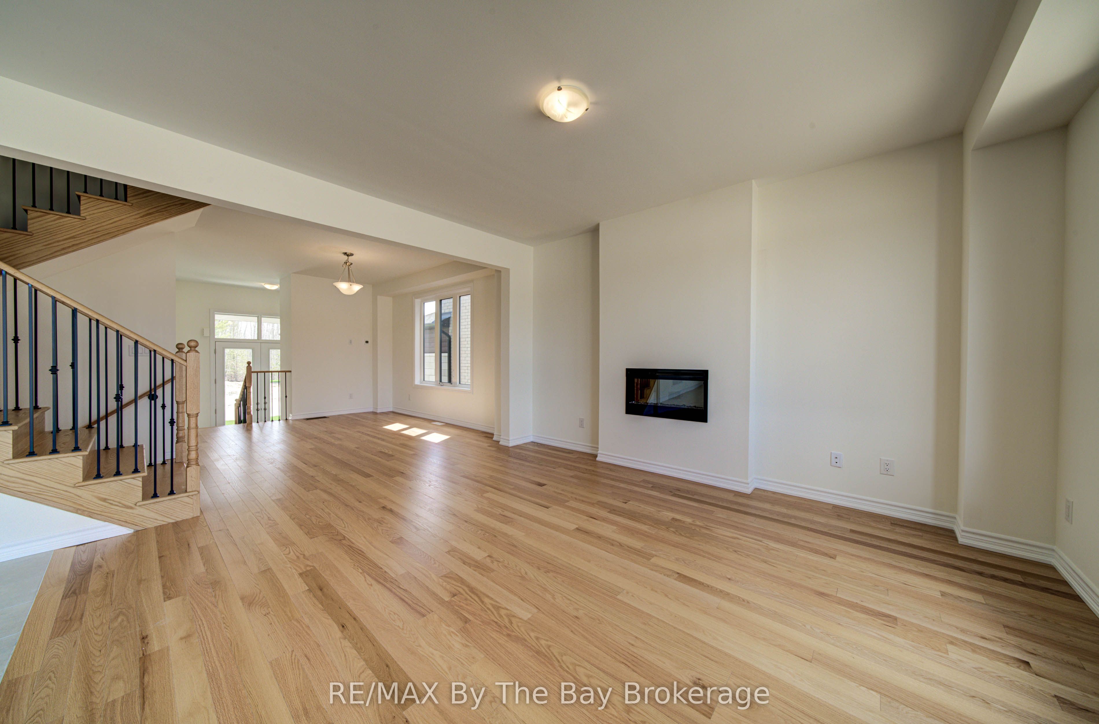 61 Rosanne Circle Property Photo 8