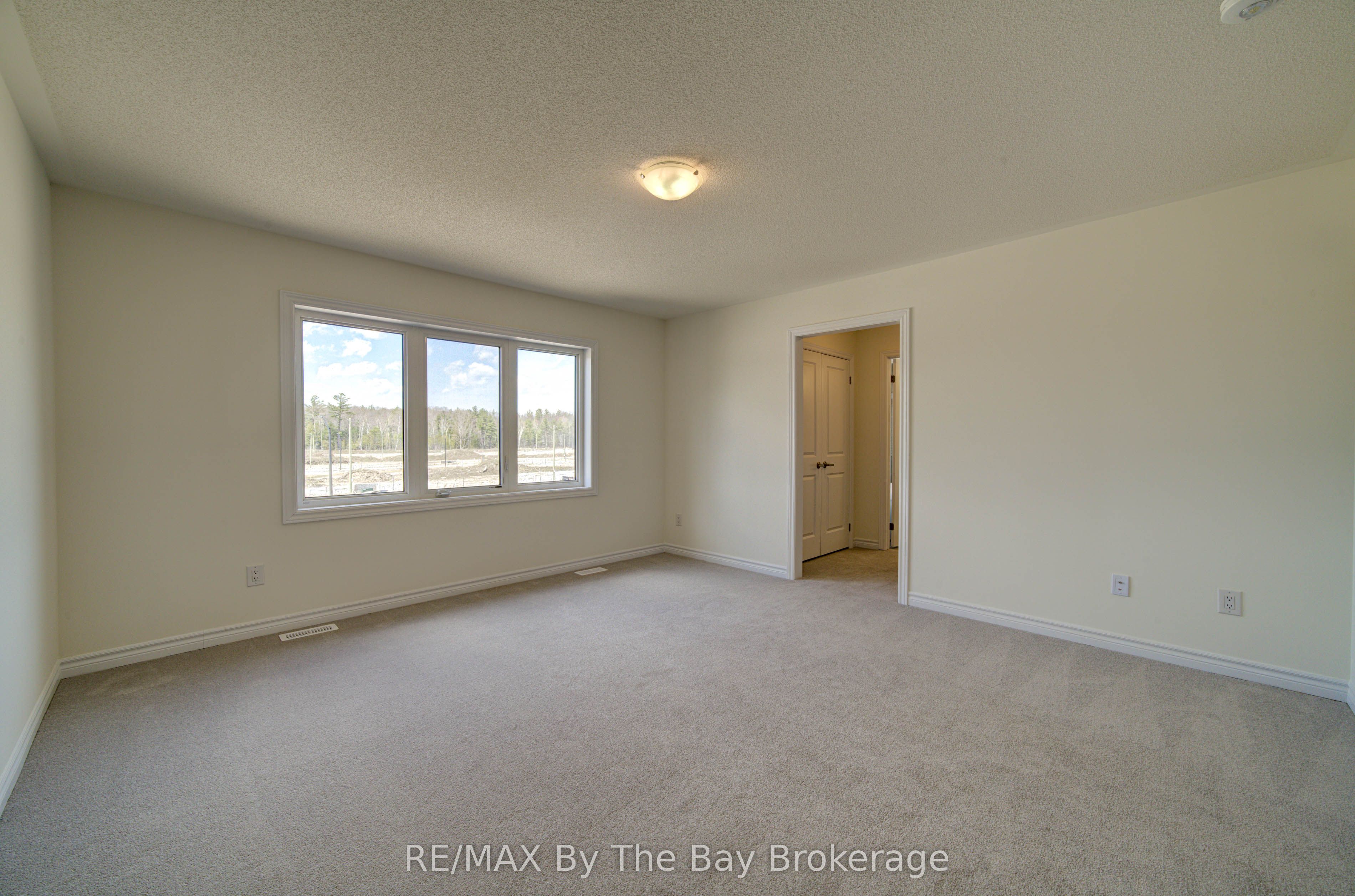 61 Rosanne Circle Property Photo 15