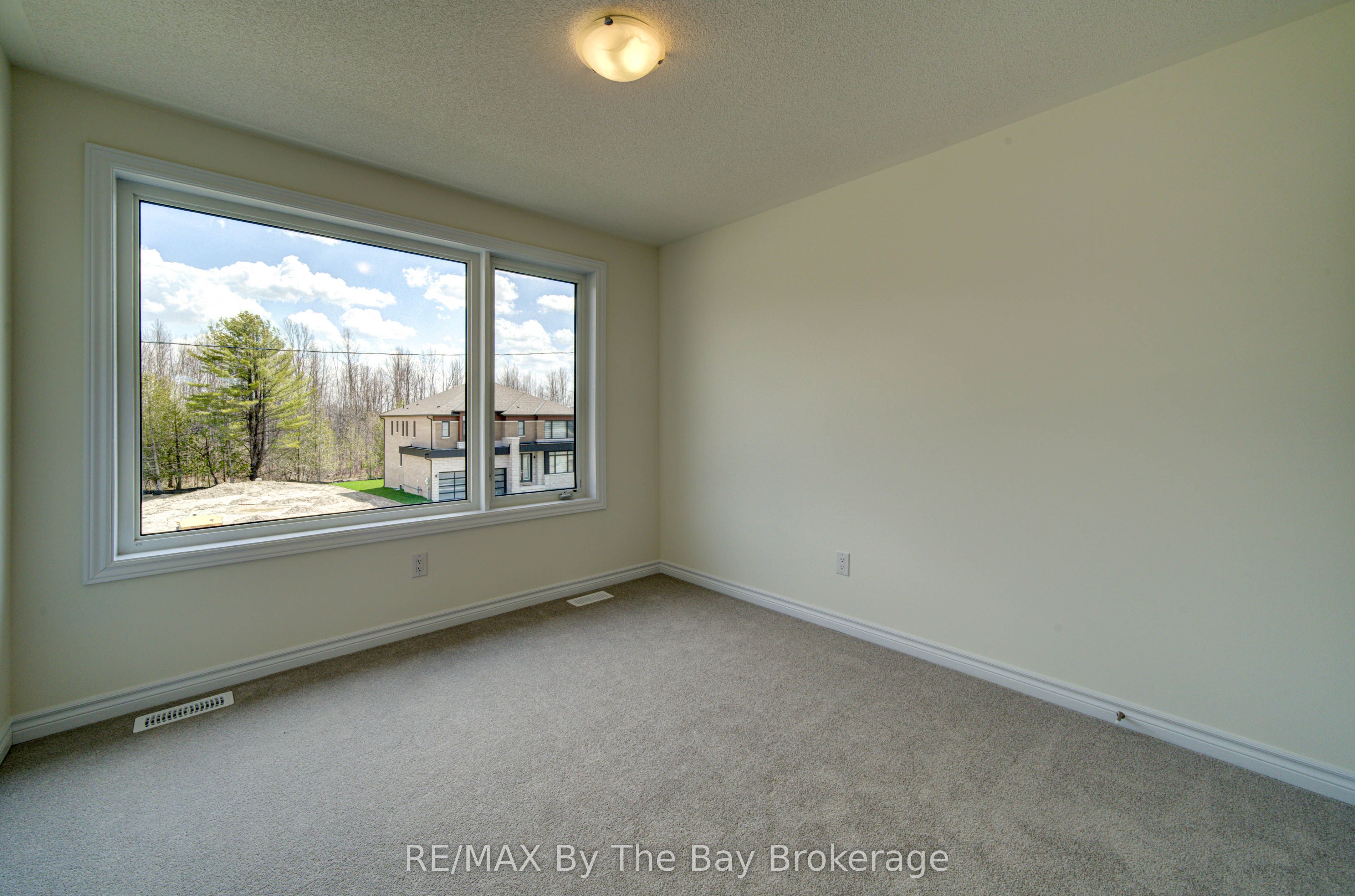 61 Rosanne Circle Property Photo 18