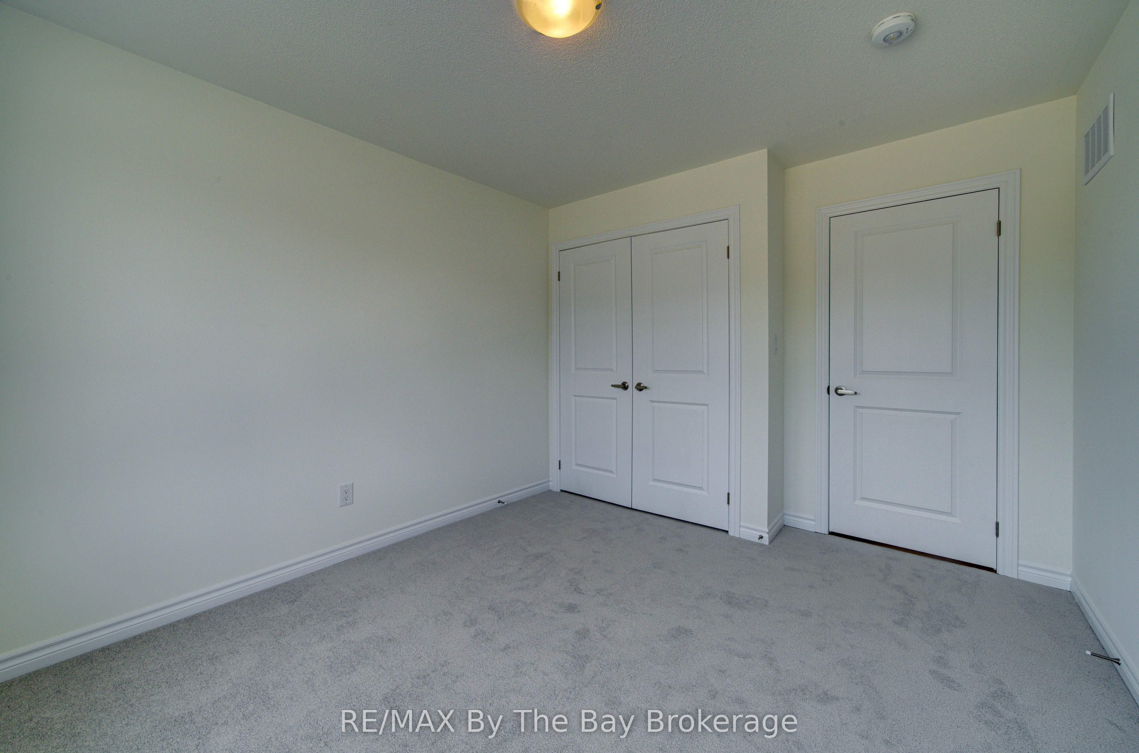 61 Rosanne Circle Property Photo 19