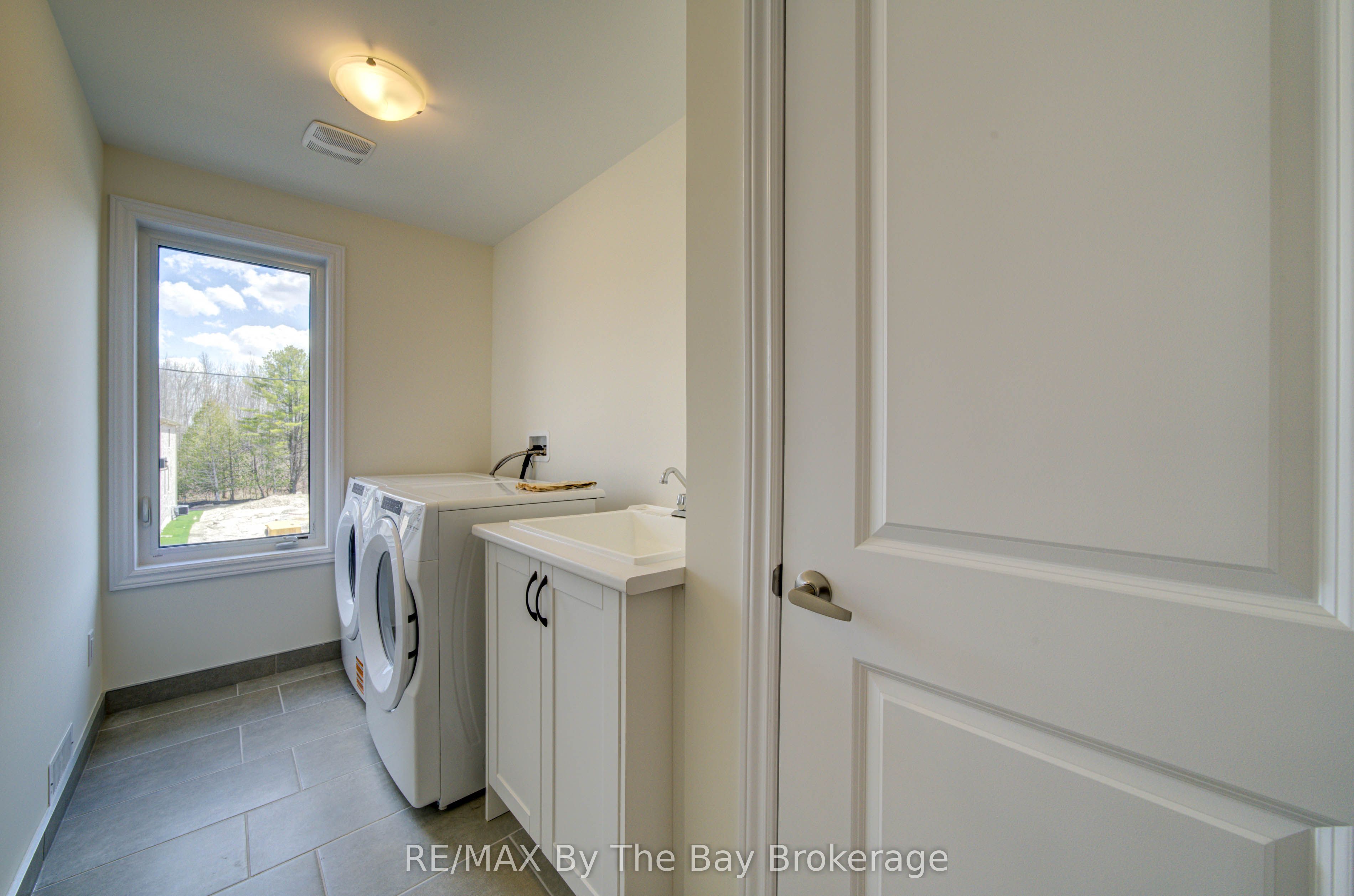 61 Rosanne Circle Property Photo 25