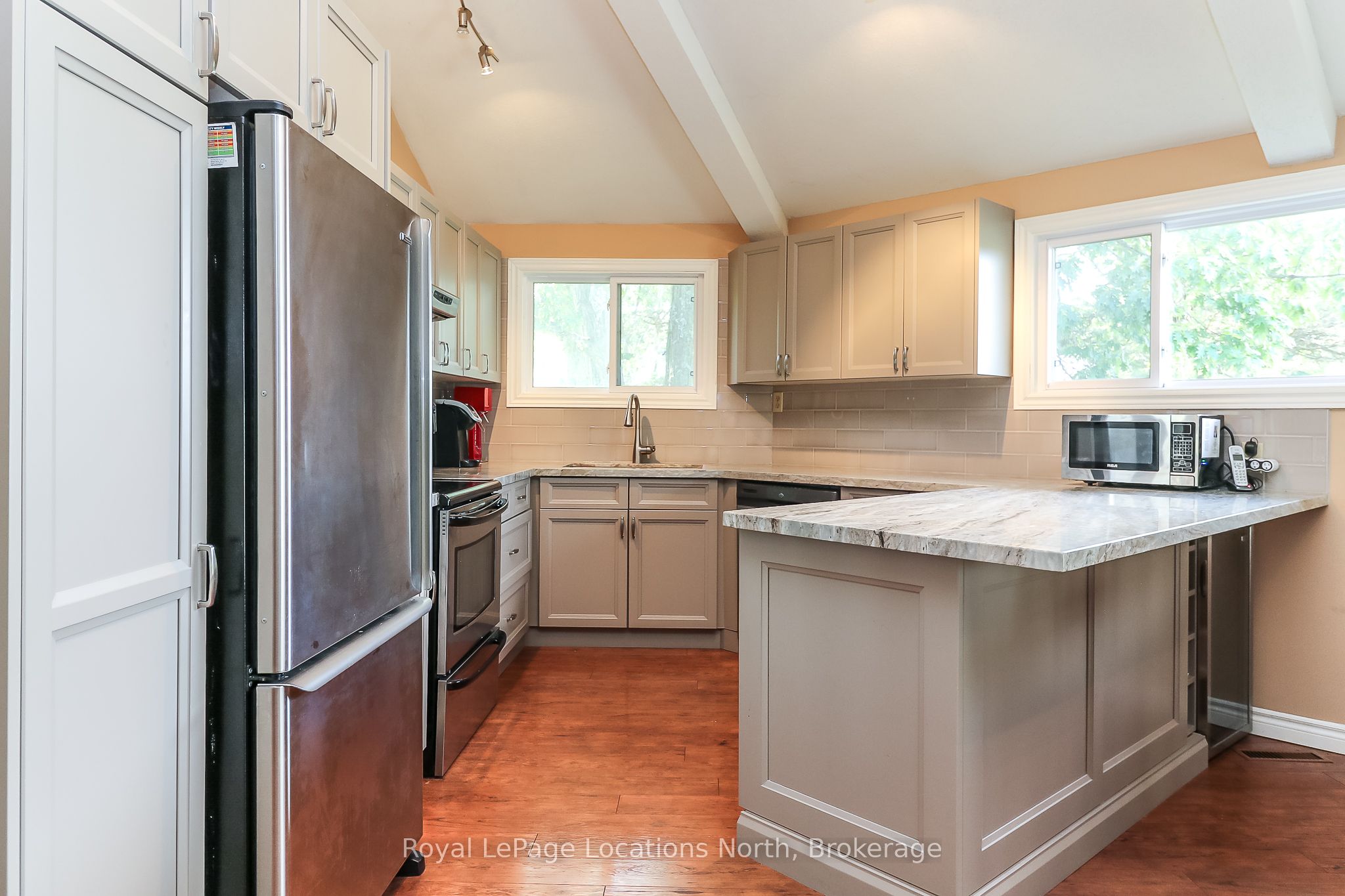 10 Sunset Court Property Photo 13