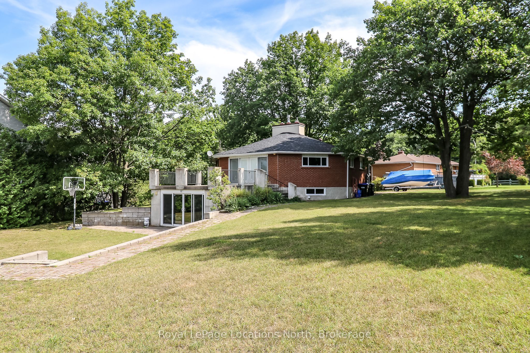 10 Sunset Court Property Photo 43