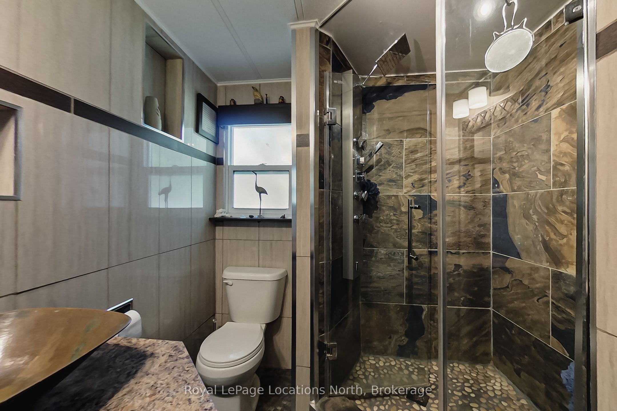 18 Prince Charles Avenue Property Photo 14
