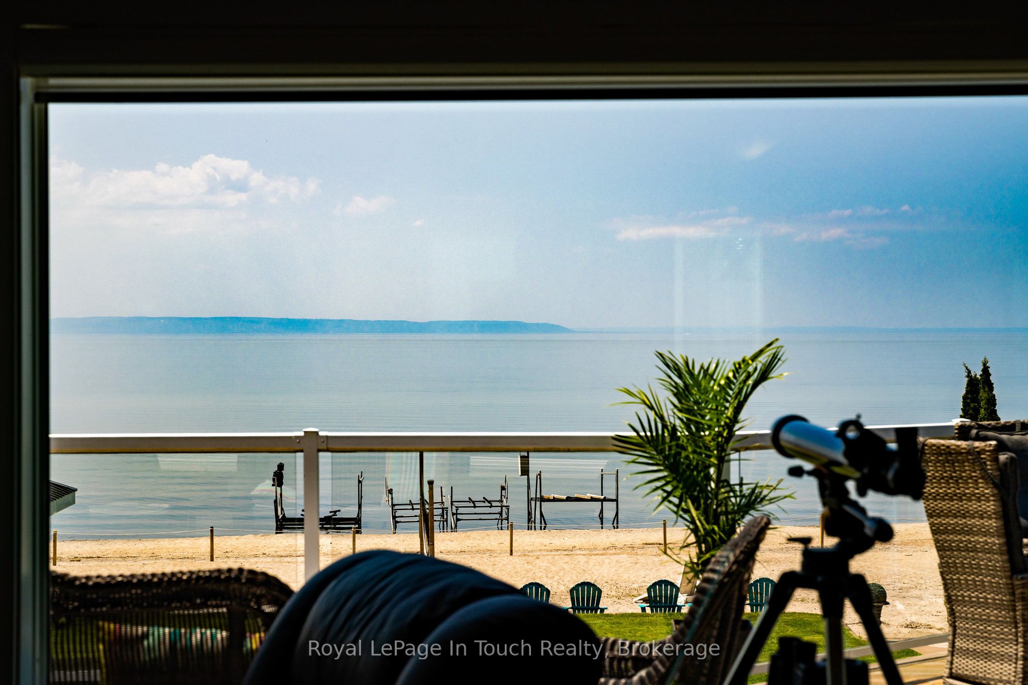 8 Tiny Beaches Road S Property Photo 11