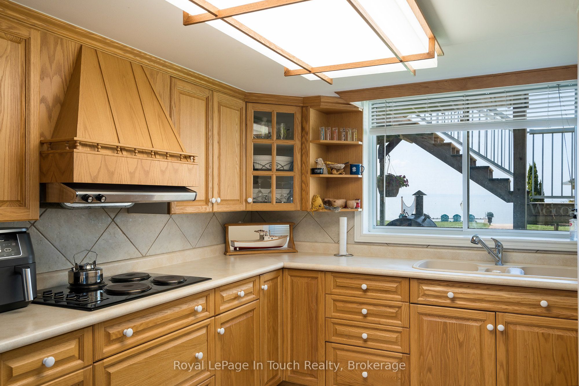 8 Tiny Beaches Road S Property Photo 34