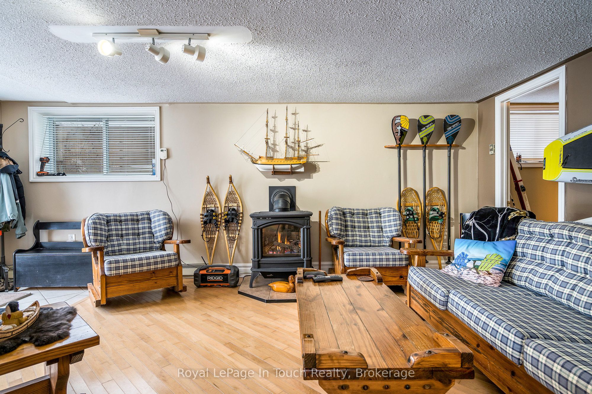 8 Tiny Beaches Road S Property Photo 36