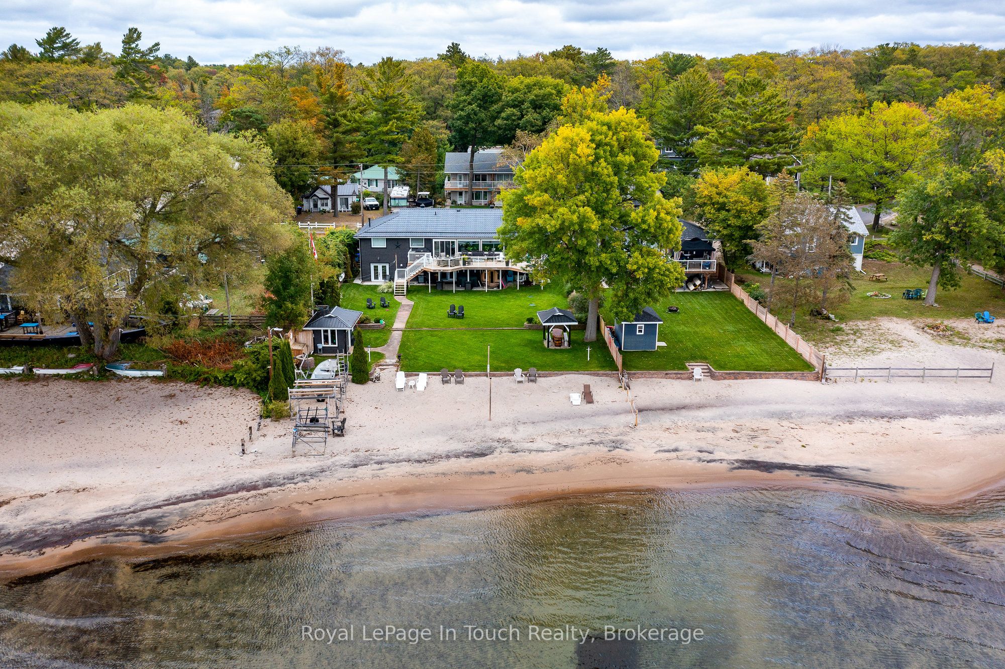 8 Tiny Beaches Road S Property Photo 47