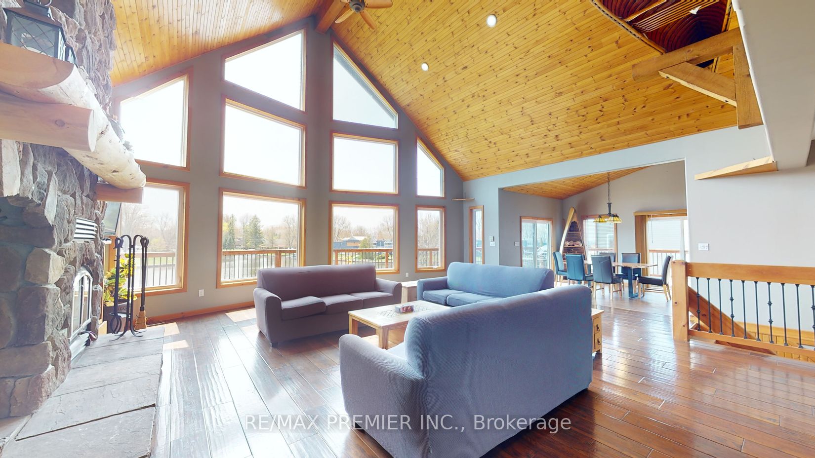 31 Paradise Boulevard Property Photo 9
