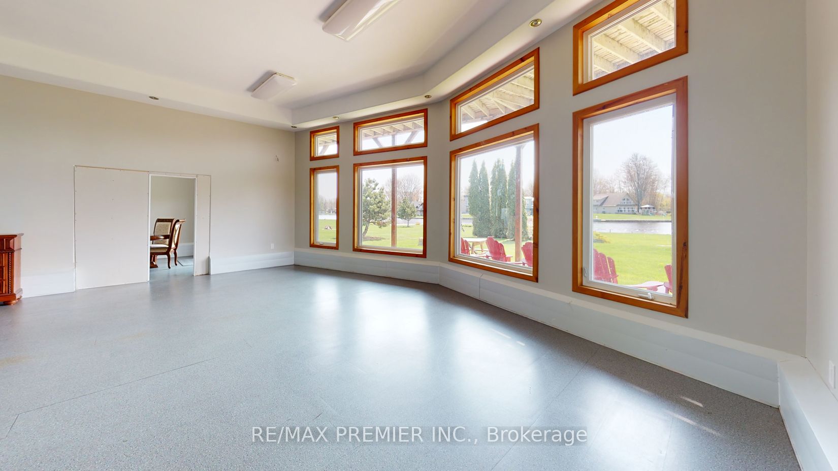 31 Paradise Boulevard Property Photo 16